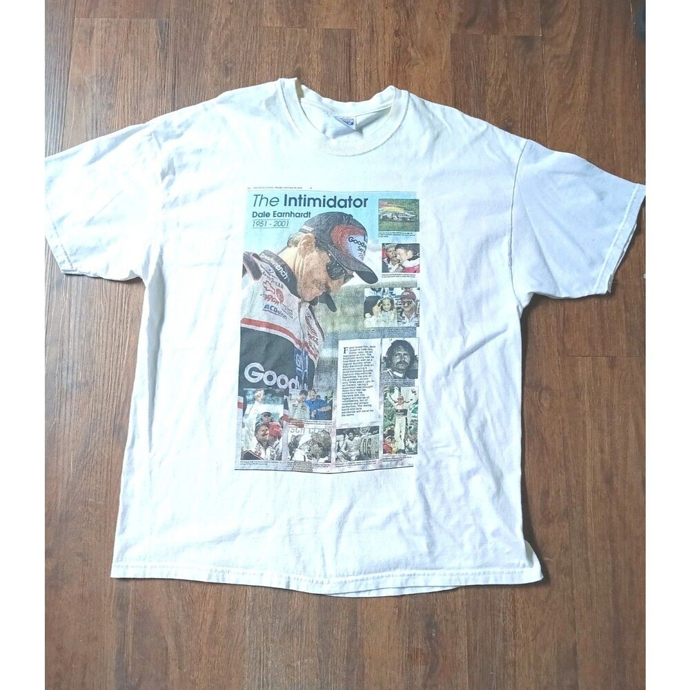 Dale Earnhardt In Memoriam 2001 Daytona Beach Newspaper Print Shirt (L)